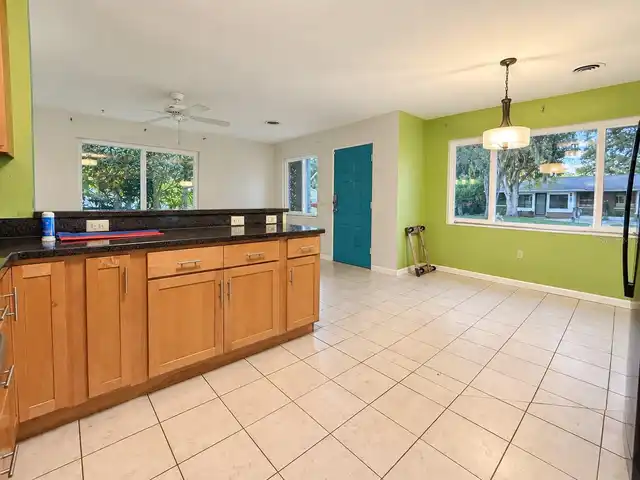 Listing Photo 16