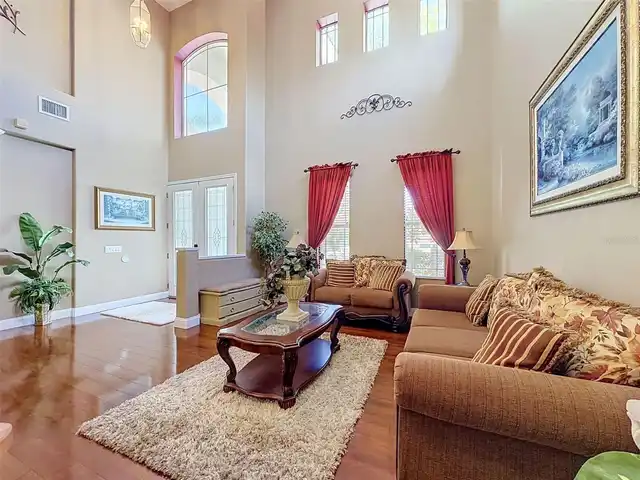 Listing Photo 8