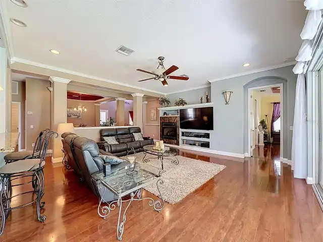 Listing Photo 17