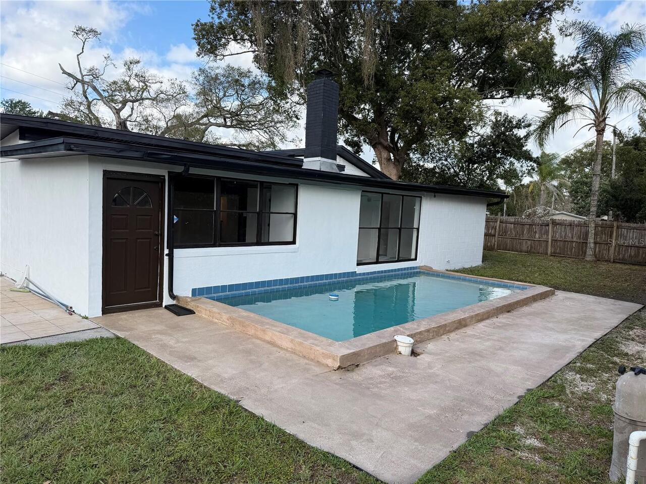 Listing Photo 8