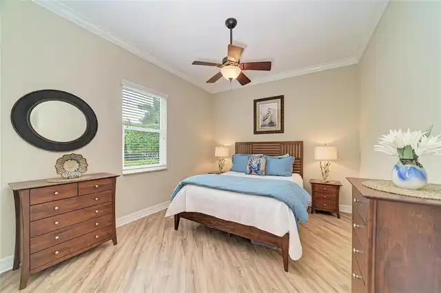 Listing Photo 38