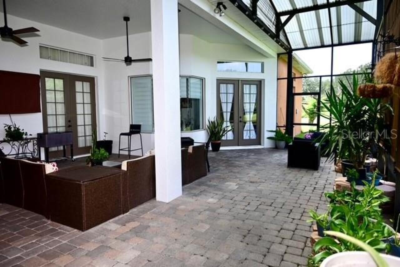Listing Photo 11