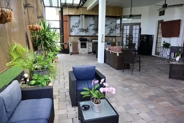 Listing Photo 10