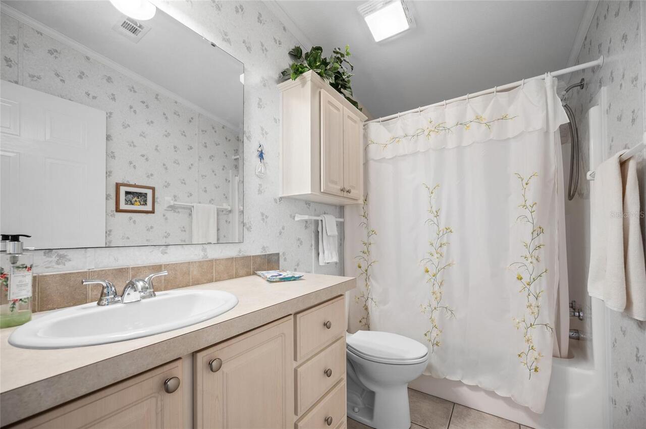 Listing Photo 11