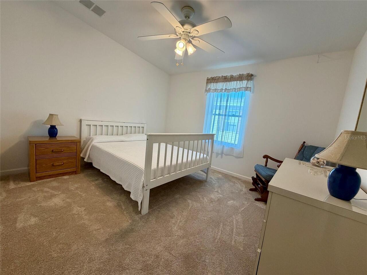 Listing Photo 12