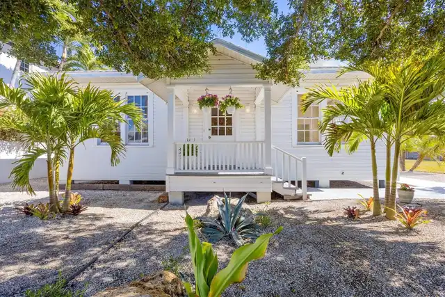 7BR, Home, 4BA, $4,950,000
Read More