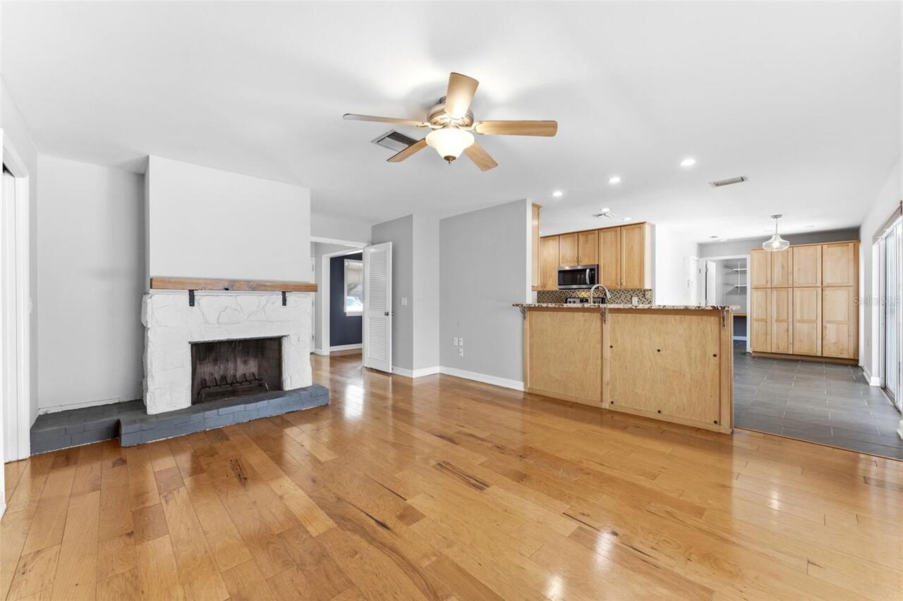 Listing Photo 12