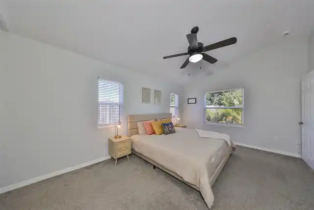 Listing Photo 32