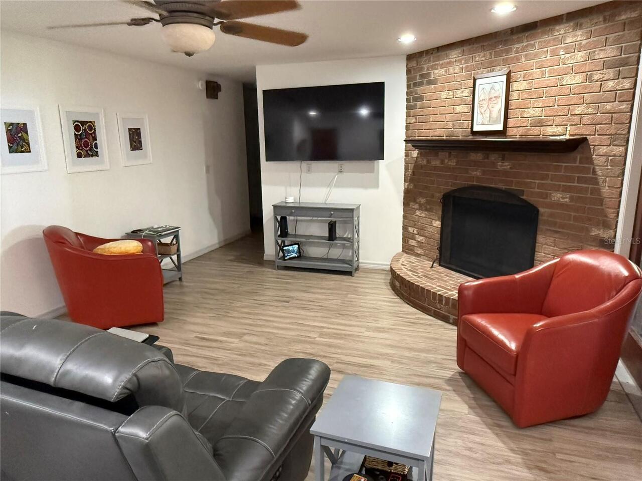 Listing Photo 10