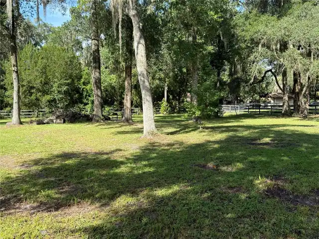 Listing Photo 11
