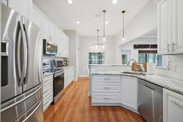 Listing Photo 8