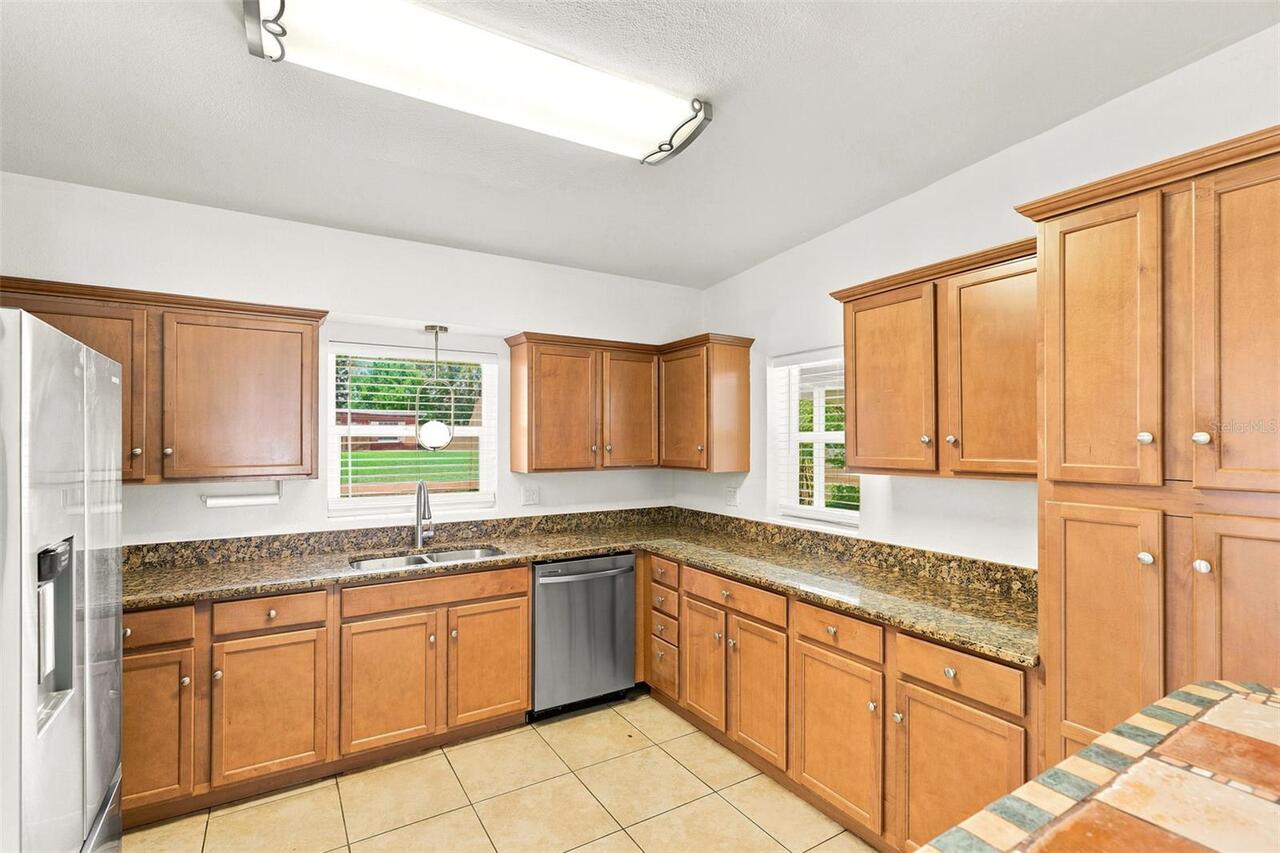 Listing Photo 10