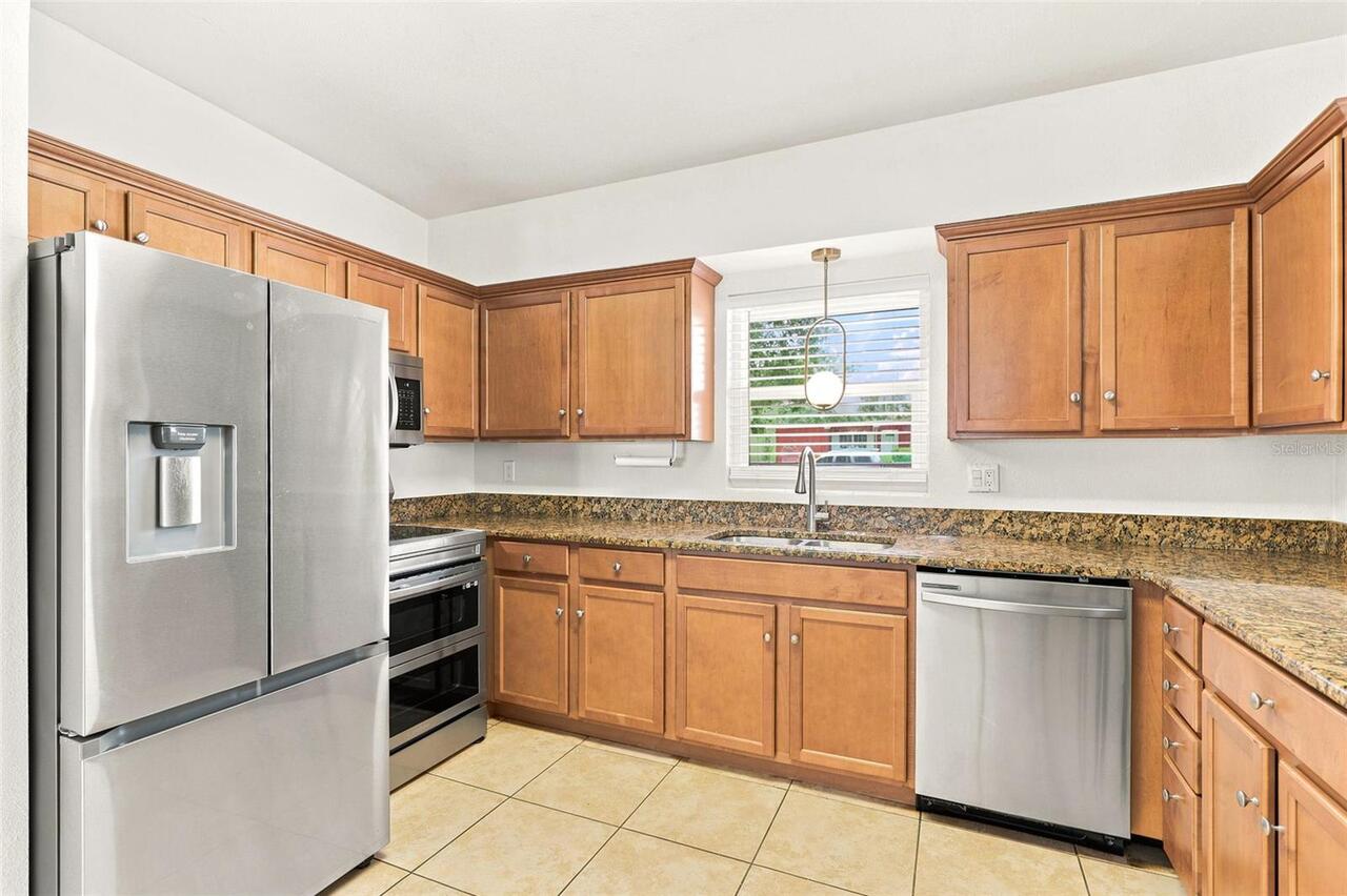 Listing Photo 11
