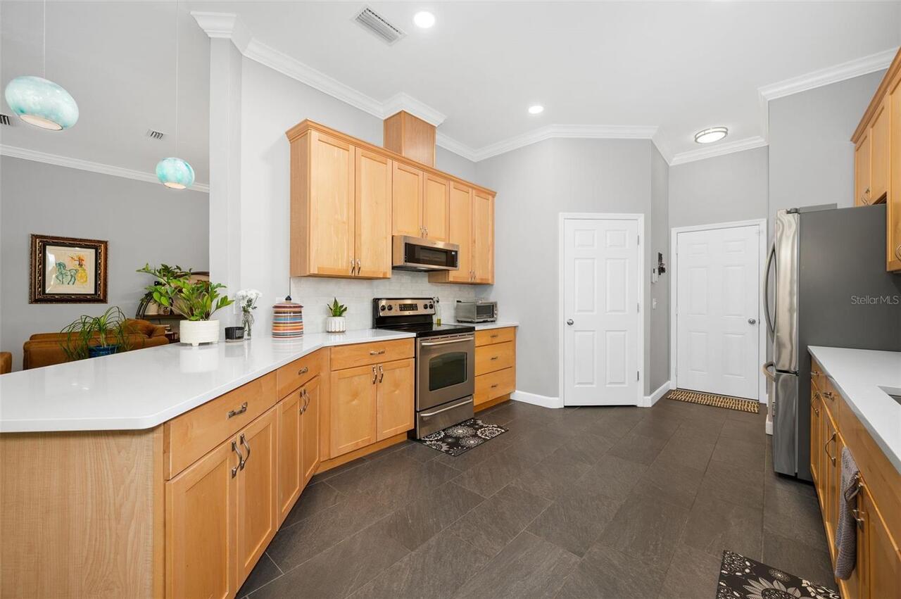 Listing Photo 10