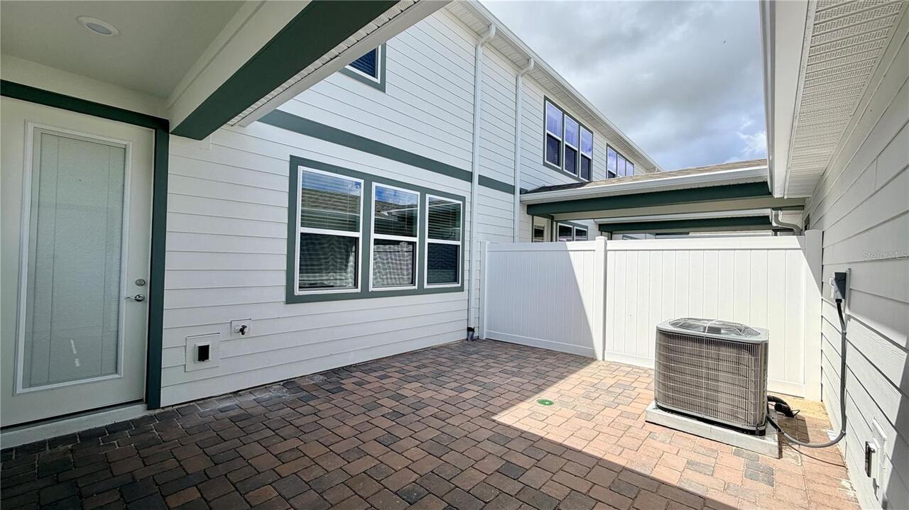 Listing Photo 16