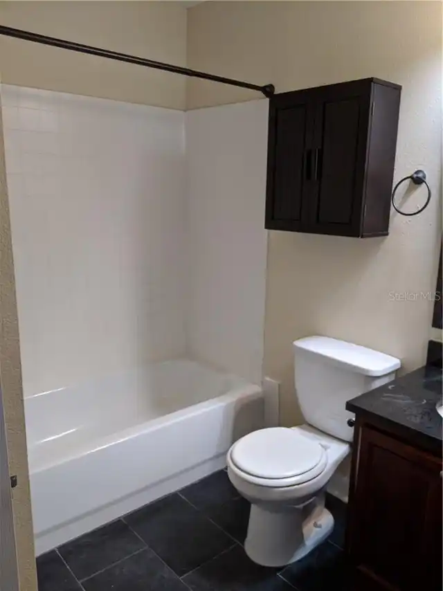 Listing Photo 12
