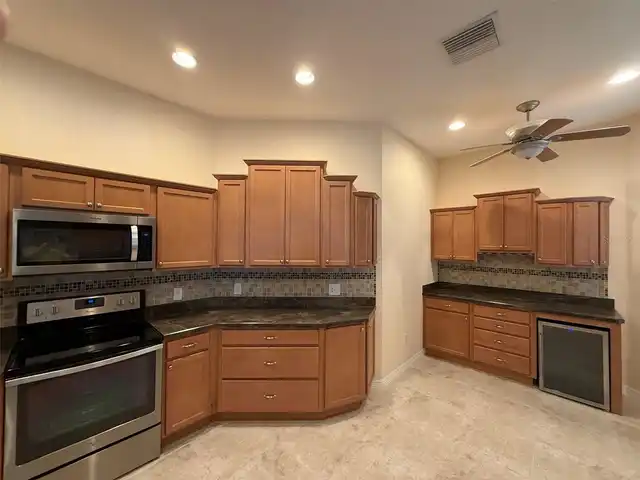 Listing Photo 6