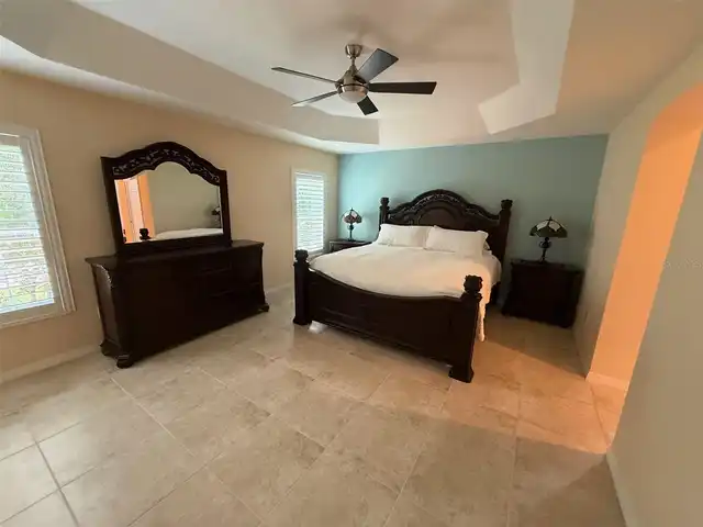 Listing Photo 12