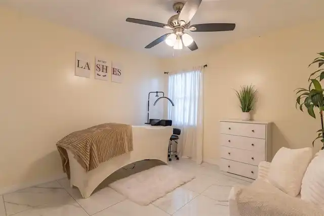 Listing Photo 14