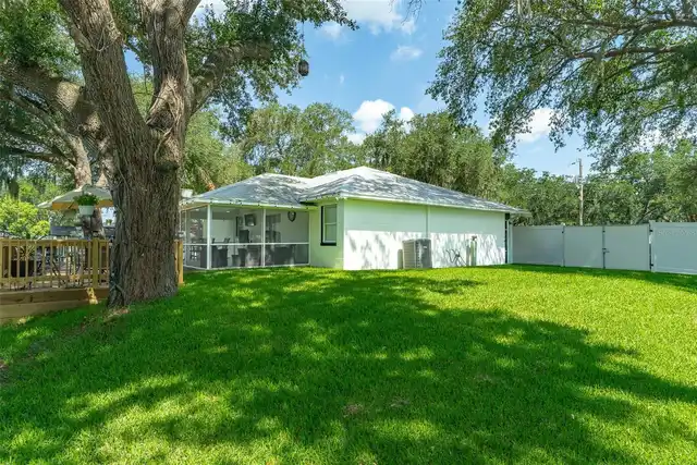 Listing Photo 21