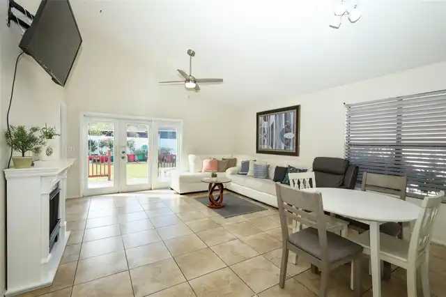 Listing Photo 11