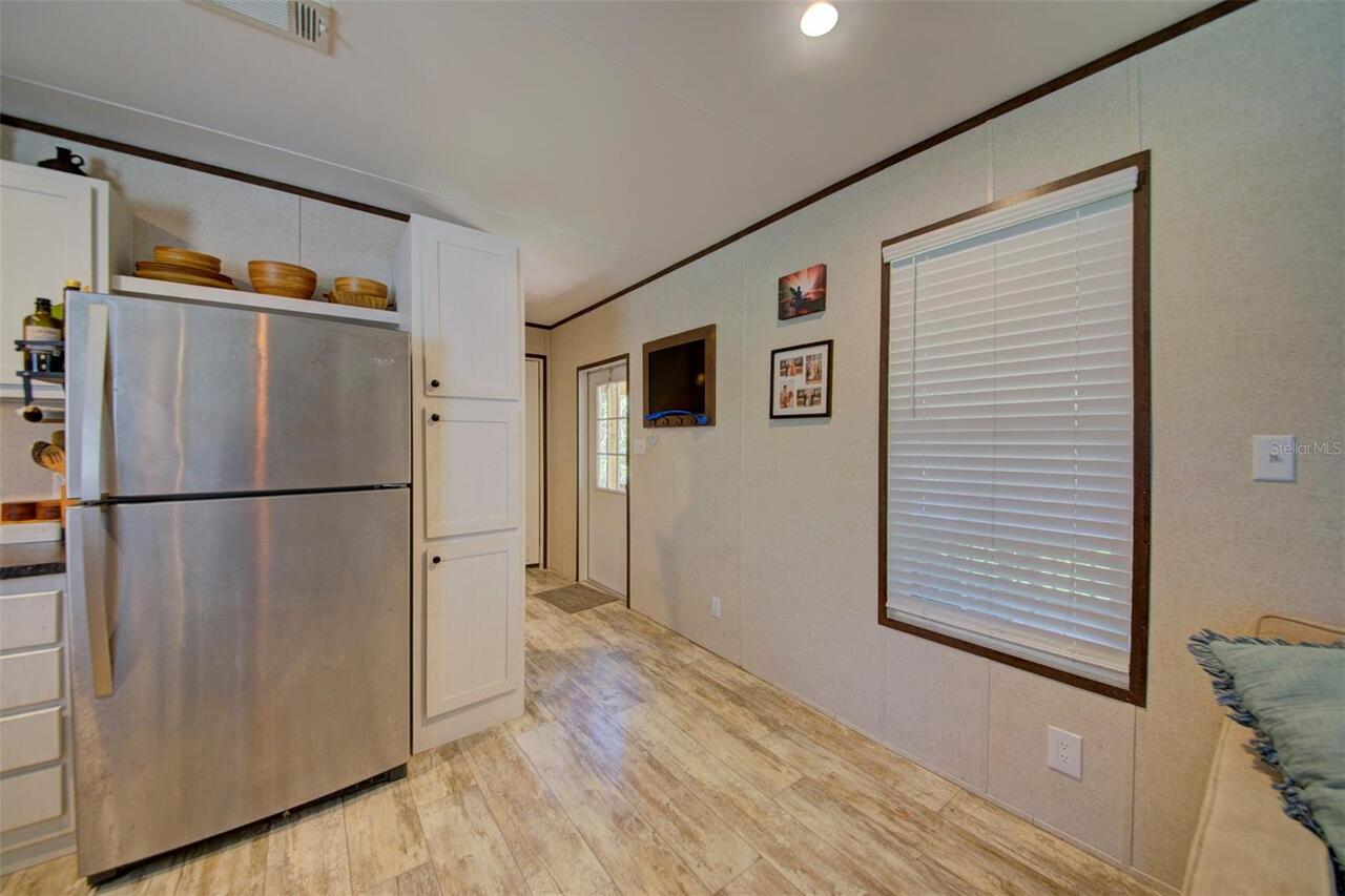 Listing Photo 17