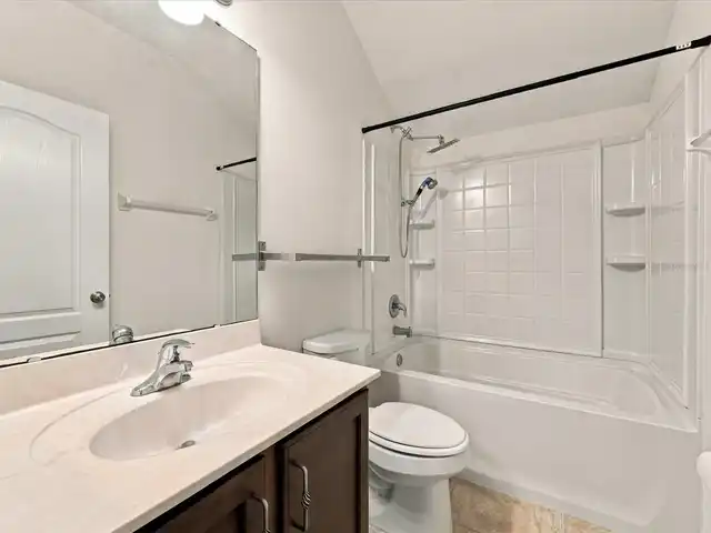 Listing Photo 9