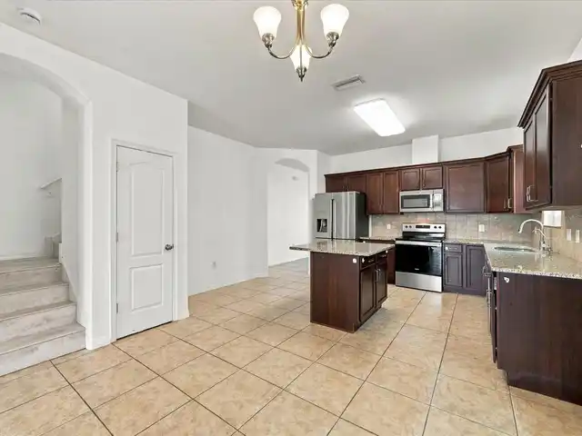Listing Photo 17