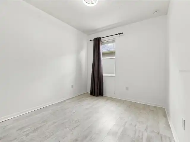 Listing Photo 26