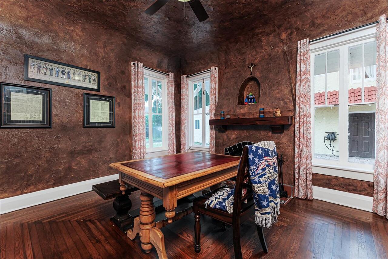 Listing Photo 11