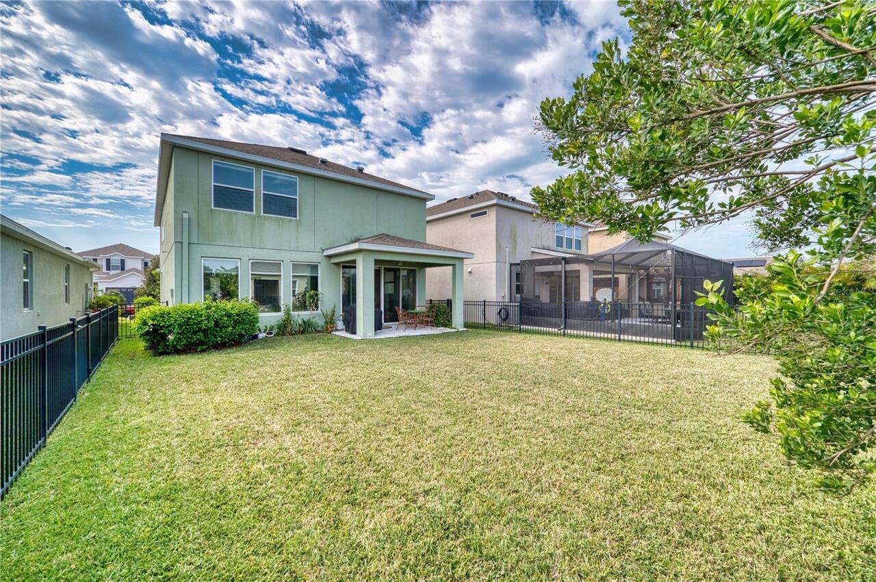 Listing Photo 9