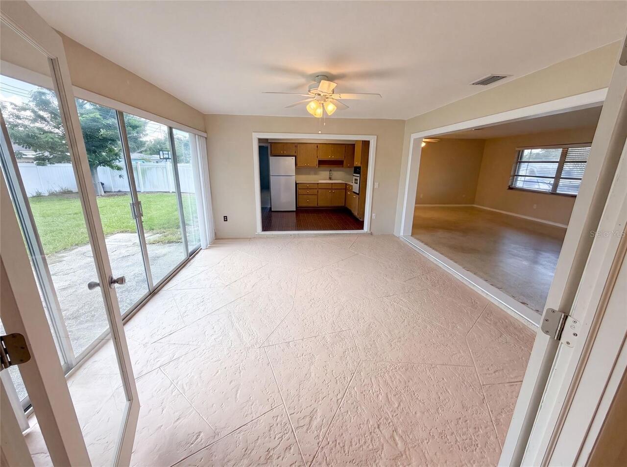 Listing Photo 12
