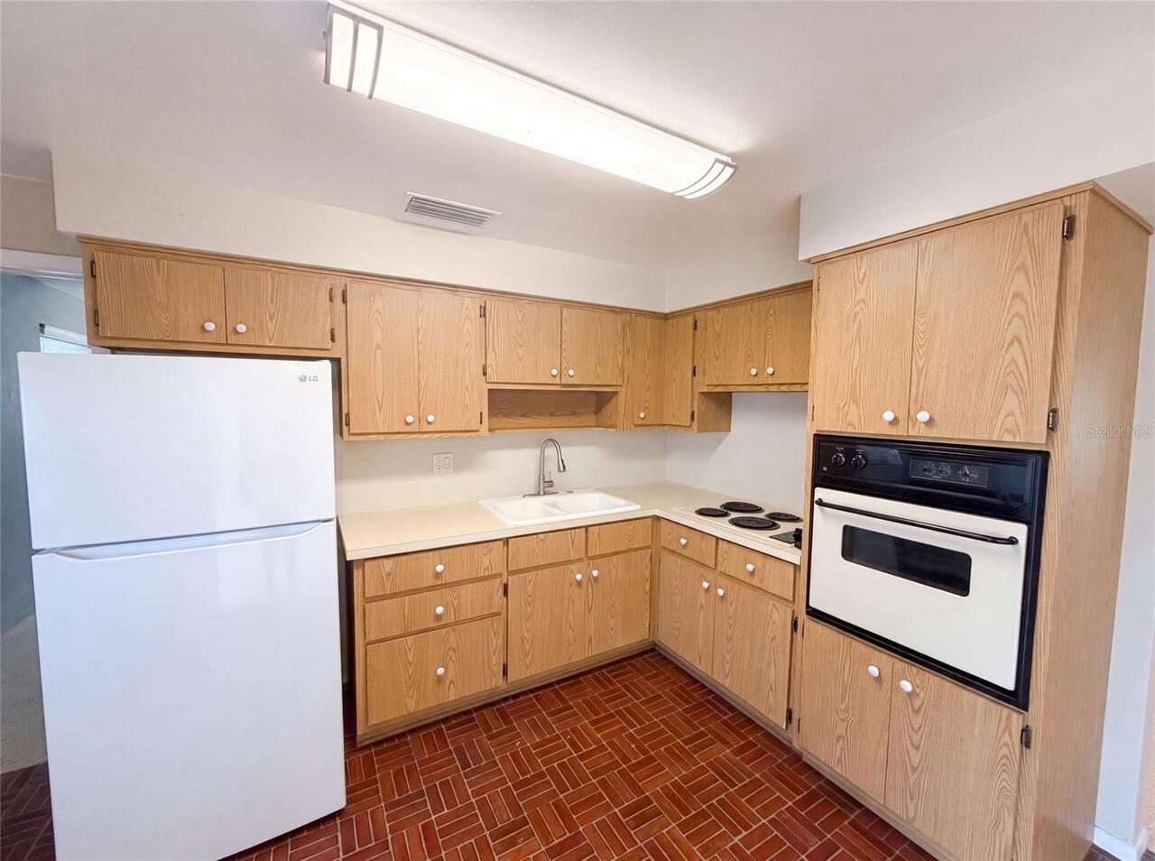 Listing Photo 25