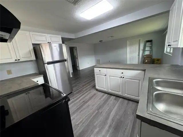 Listing Photo 7