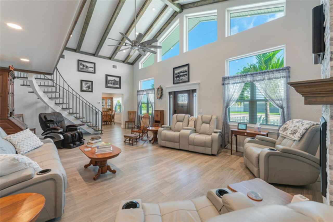 Listing Photo 8