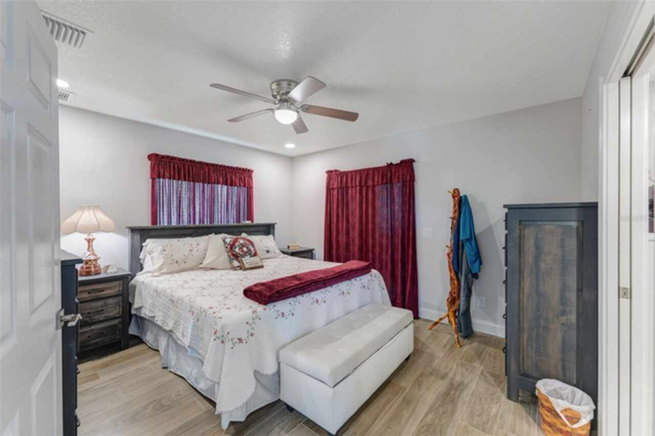 Listing Photo 15