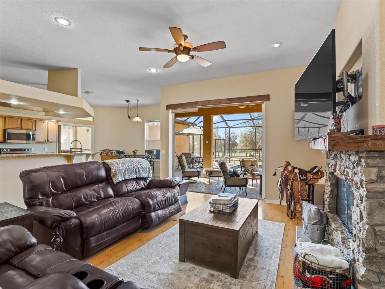 Listing Photo 8