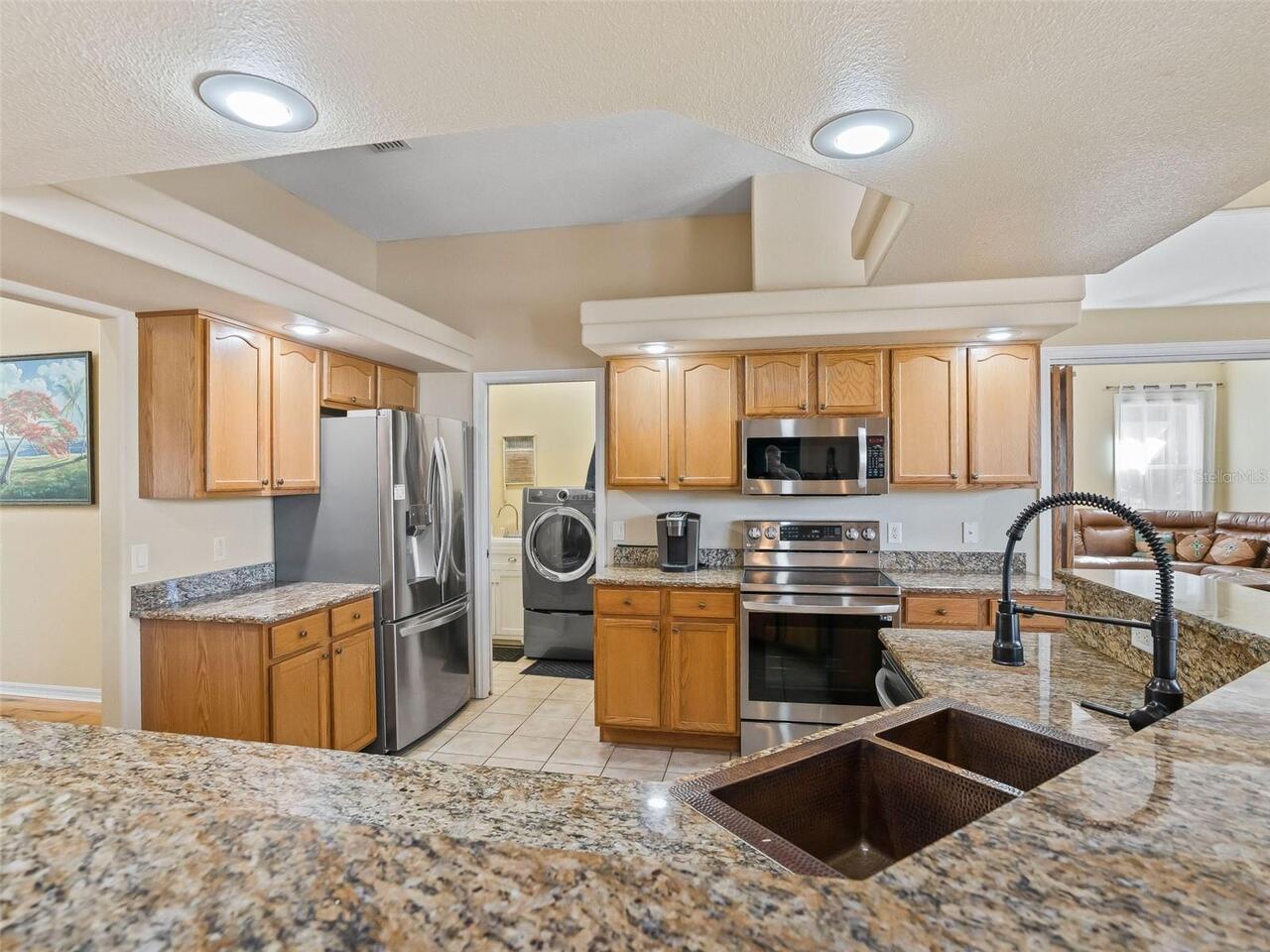 Listing Photo 12