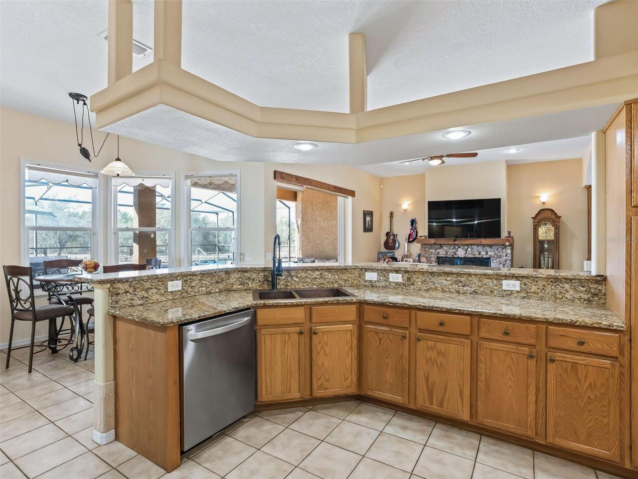 Listing Photo 15