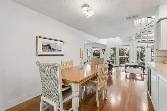 Listing Photo 28