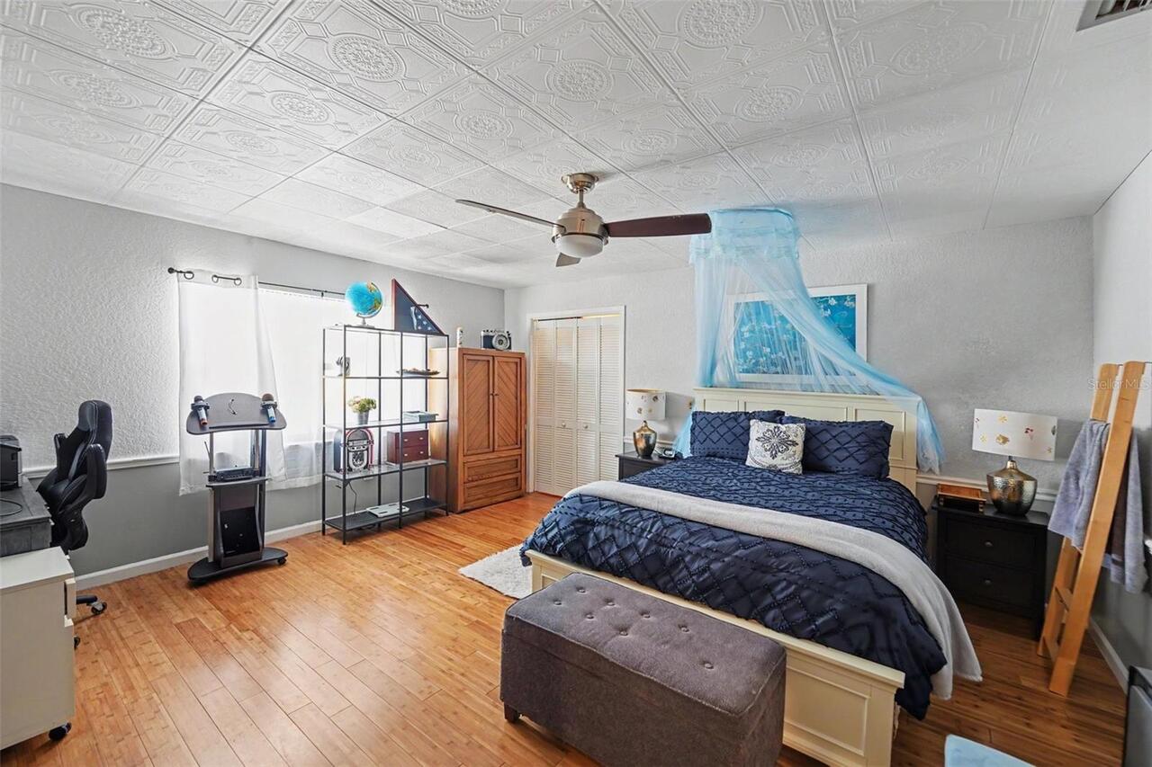 Listing Photo 16