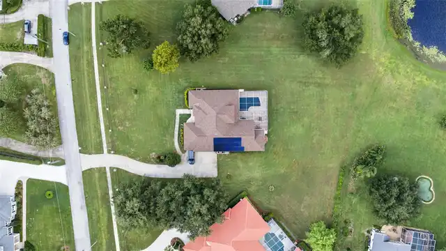 Listing Photo 12