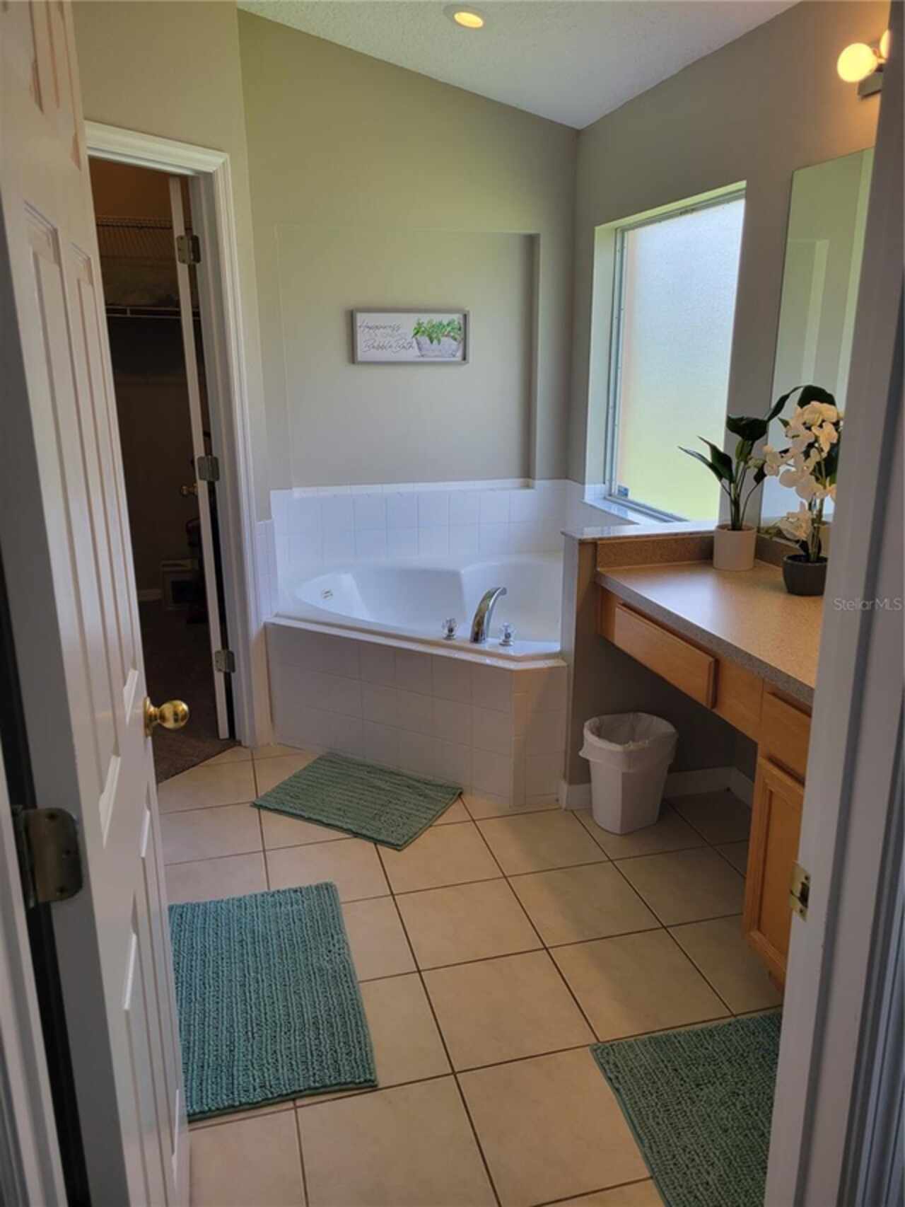 Listing Photo 6