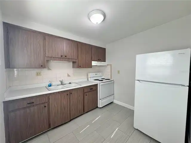 Listing Photo 7