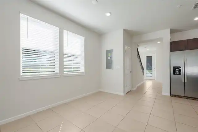 Listing Photo 10