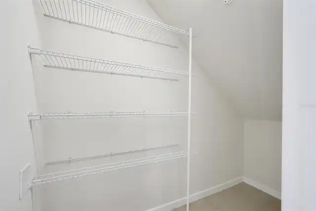 Listing Photo 14