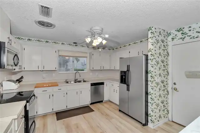 Listing Photo 19
