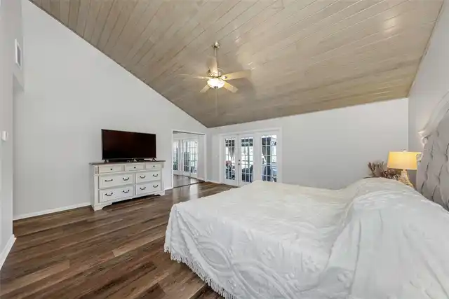 Listing Photo 32