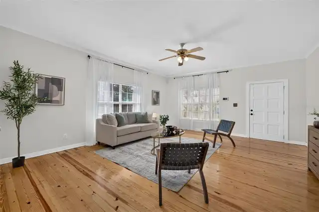 Listing Photo 6
