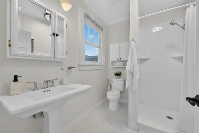 Listing Photo 17